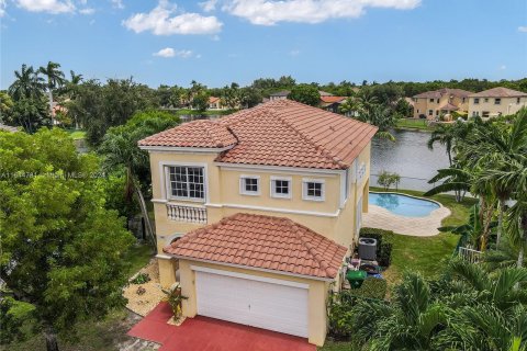 Villa ou maison à vendre à Miramar, Floride: 4 chambres, 242.75 m2 № 1328642 - photo 3