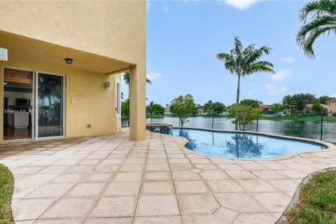 Villa ou maison à vendre à Miramar, Floride: 4 chambres, 242.75 m2 № 1328642 - photo 18