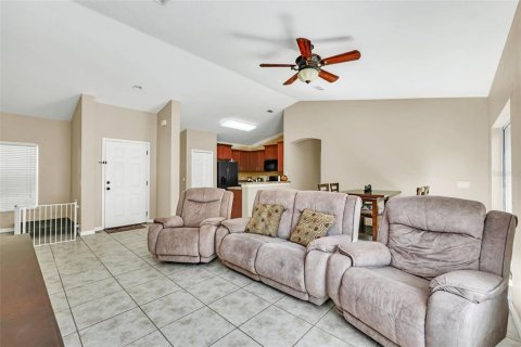 House in Kissimmee, Florida 3 bedrooms, 138.42 sq.m. № 1284591 - photo 12