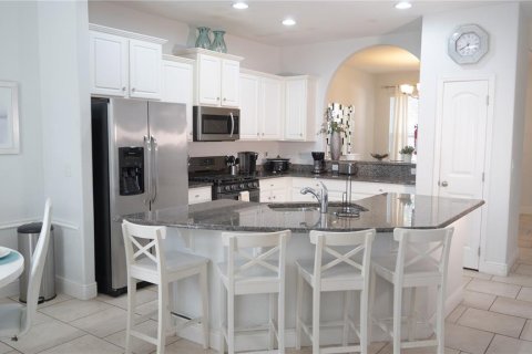 House in Davenport, Florida 6 bedrooms, 268.95 sq.m. № 1268421 - photo 4