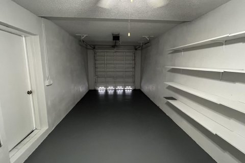 Снять в аренду таунхаус в Пемброк-Пайнс, Флорида 3 спальни, 159.05м2, № 1051028 - фото 11