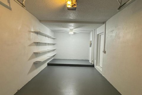 Снять в аренду таунхаус в Пемброк-Пайнс, Флорида 3 спальни, 159.05м2, № 1051028 - фото 6