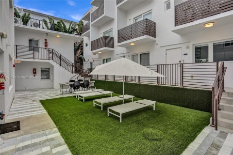 Condo in Miami Beach, Florida, 1 bedroom  № 1406398 - photo 14