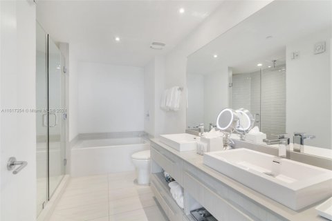 Copropriété à vendre à Hollywood, Floride: 2 chambres, 99.87 m2 № 1241891 - photo 6