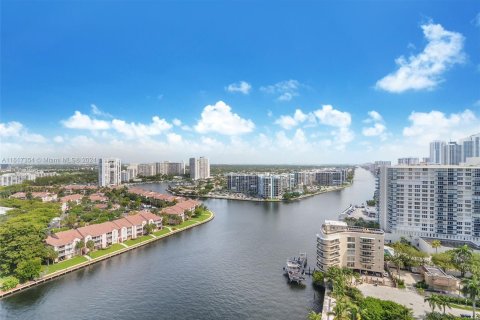 Copropriété à vendre à Hollywood, Floride: 2 chambres, 99.87 m2 № 1241891 - photo 8