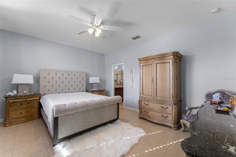 Casa en venta en Orlando, Florida, 6 dormitorios, 327.48 m2 № 1390155 - foto 18