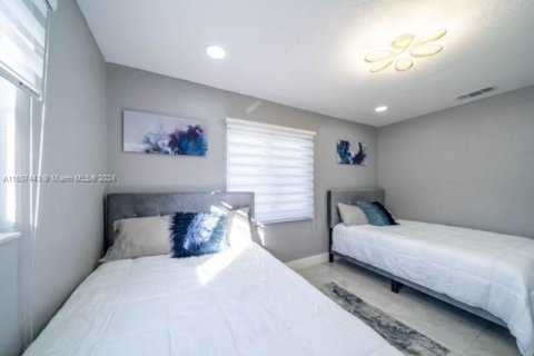 Villa ou maison à louer à North Lauderdale, Floride: 3 chambres, 91.97 m2 № 1228446 - photo 8