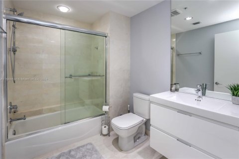 Copropriété à vendre à North Miami Beach, Floride: 2 chambres, 185.71 m2 № 1047049 - photo 13