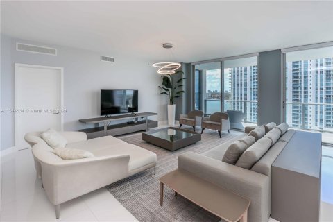 Copropriété à vendre à North Miami Beach, Floride: 2 chambres, 185.71 m2 № 1047049 - photo 4