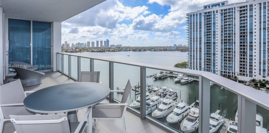 Condo à North Miami Beach, Floride, 2 chambres  № 1047049