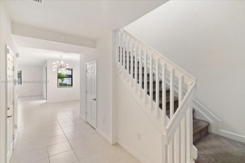 Villa ou maison à vendre à Hialeah, Floride: 3 chambres, 171.68 m2 № 1348393 - photo 2