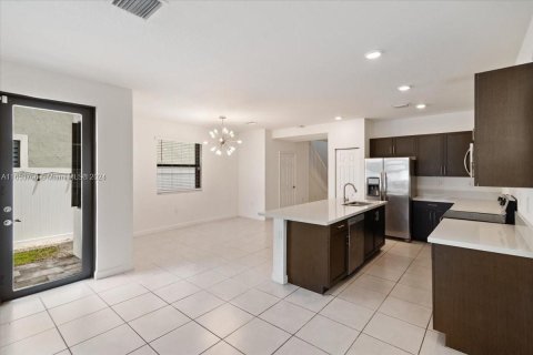 Villa ou maison à vendre à Hialeah, Floride: 3 chambres, 171.68 m2 № 1348393 - photo 10