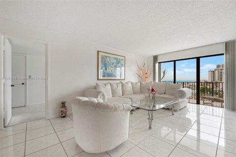 Condo in Hollywood, Florida, 2 bedrooms  № 1242477 - photo 4