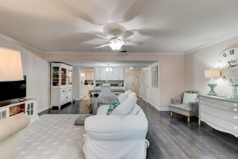 Townhouse in Edgewater, Florida 2 bedrooms, 119.66 sq.m. № 1213879 - photo 7