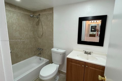Condominio en venta en North Miami Beach, Florida, 2 dormitorios, 78.69 m2 № 1017892 - foto 21