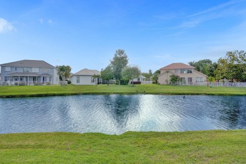 Villa ou maison à vendre à Lake Worth, Floride: 4 chambres, 216.37 m2 № 1076791 - photo 10