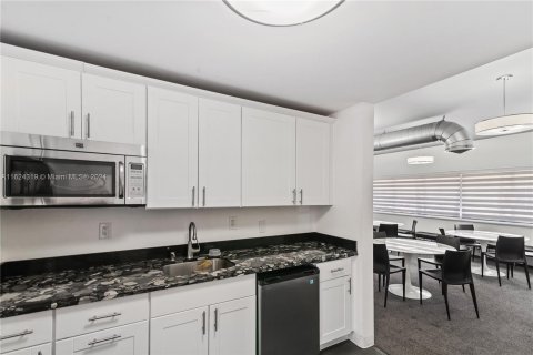 Copropriété à vendre à Hallandale Beach, Floride: 2 chambres, 111.48 m2 № 1271350 - photo 29