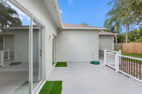 Casa en venta en Tarpon Springs, Florida, 4 dormitorios, 180.23 m2 № 1347192 - foto 29