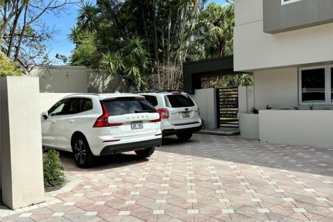 Villa ou maison à vendre à Hollywood, Floride: 5 chambres, 419.73 m2 № 1044019 - photo 2
