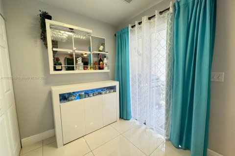 Adosado en venta en Greenacres, Florida, 2 dormitorios, 134.62 m2 № 1241283 - foto 12