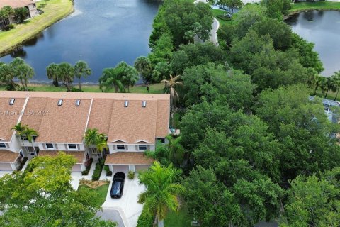 Touwnhouse à vendre à Greenacres, Floride: 2 chambres, 134.62 m2 № 1241283 - photo 1