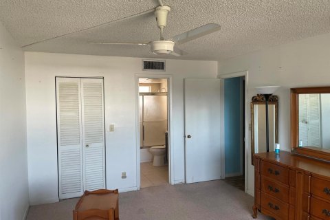 Condominio en venta en Palm Springs, Florida, 1 dormitorio, 83.7 m2 № 1047619 - foto 1