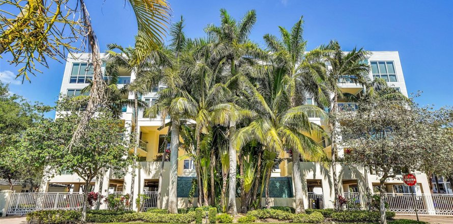 Condominio en Deerfield Beach, Florida, 2 dormitorios  № 1074669