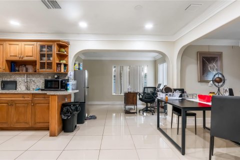 Villa ou maison à vendre à Wilton Manors, Floride: 4 chambres, 183.3 m2 № 1158897 - photo 3