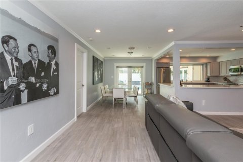 House in Fort Lauderdale, Florida 3 bedrooms, 140 sq.m. № 1331343 - photo 7