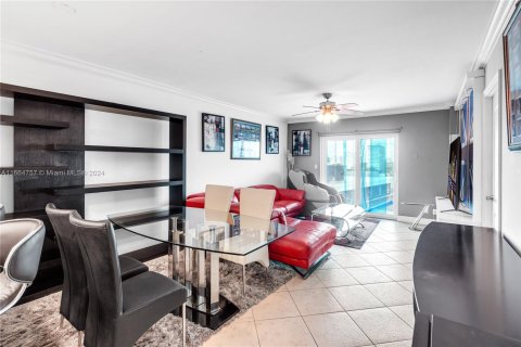 Copropriété à vendre à Fort Lauderdale, Floride: 2 chambres, 70.23 m2 № 1380192 - photo 12