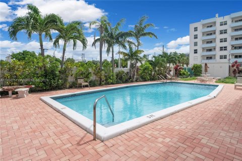 Copropriété à vendre à Fort Lauderdale, Floride: 2 chambres, 70.23 m2 № 1380192 - photo 26