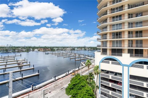 Copropriété à vendre à Fort Lauderdale, Floride: 2 chambres, 70.23 m2 № 1380192 - photo 9