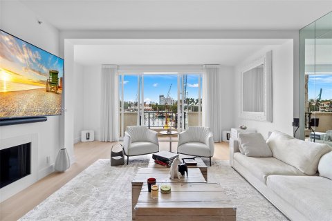 Condominio en venta en Miami Beach, Florida, 2 dormitorios, 177.72 m2 № 1074504 - foto 15