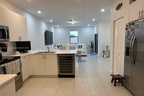 Townhouse in Homestead, Florida 3 bedrooms № 1320703 - photo 8