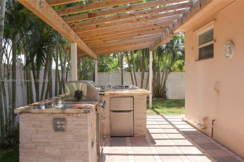 Casa en venta en Dania Beach, Florida, 2 dormitorios, 106.19 m2 № 1227187 - foto 6