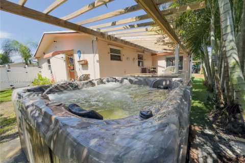 Casa en venta en Dania Beach, Florida, 2 dormitorios, 106.19 m2 № 1227187 - foto 28