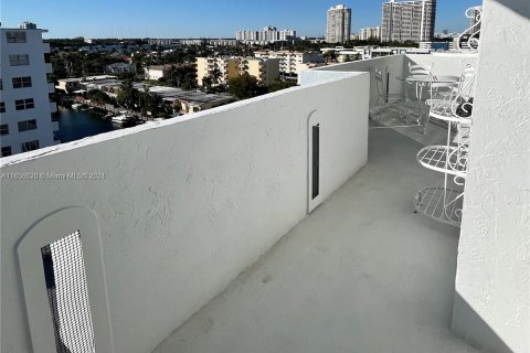 Copropriété à vendre à North Miami Beach, Floride: 3 chambres, 134.71 m2 № 1360802 - photo 20