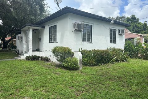 House in Miami, Florida 2 bedrooms, 102.75 sq.m. № 1360707 - photo 6