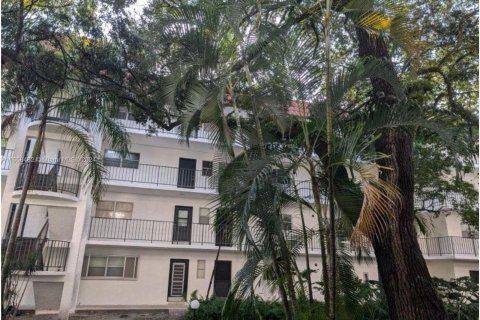 Condominio en venta en Lauderhill, Florida, 2 dormitorios, 111.48 m2 № 1360758 - foto 1