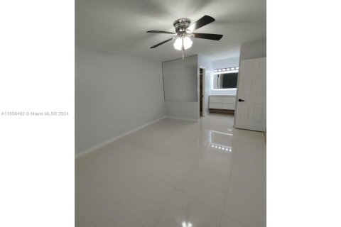 Copropriété à vendre à Lauderhill, Floride: 2 chambres, 111.48 m2 № 1360758 - photo 18