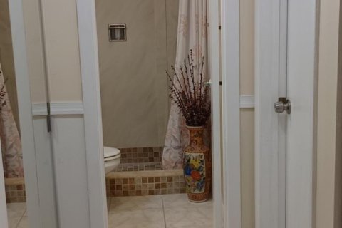 Condo in Lauderhill, Florida, 2 bedrooms  № 1018246 - photo 26