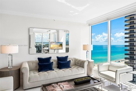 Condo in Miami Beach, Florida, 2 bedrooms  № 1384639 - photo 3