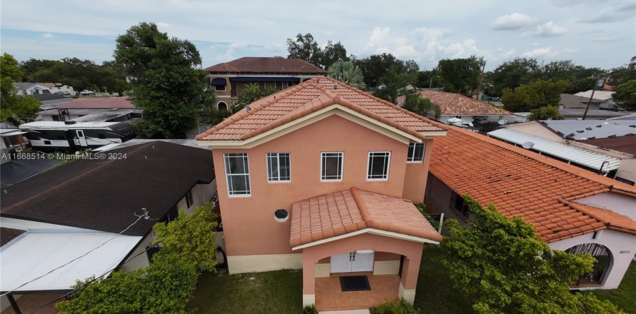 Villa ou maison à Miami, Floride 3 chambres, 187.66 m2 № 1384550