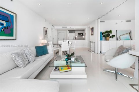 Copropriété à vendre à Miami Beach, Floride: 2 chambres, 102.47 m2 № 1050857 - photo 8