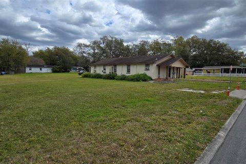 Commercial property in Lakeland, Florida 310.48 sq.m. № 1065982 - photo 2