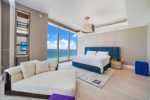 Condo in Sunny Isles Beach, Florida, 4 bedrooms  № 1306347 - photo 17