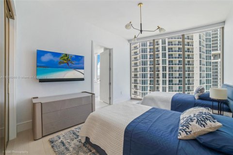 Condo in Sunny Isles Beach, Florida, 4 bedrooms  № 1306347 - photo 3