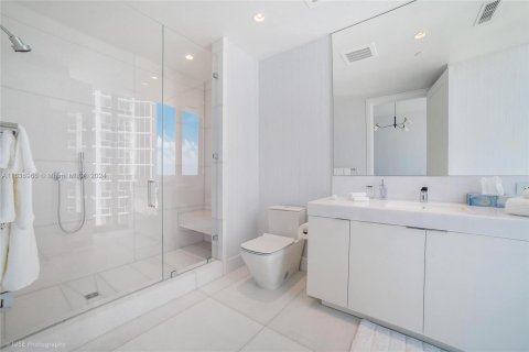 Condo in Sunny Isles Beach, Florida, 4 bedrooms  № 1306347 - photo 30