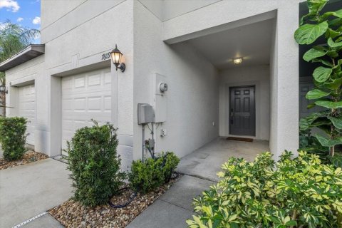 Townhouse in Tampa, Florida 3 bedrooms, 154.5 sq.m. № 1440841 - photo 2