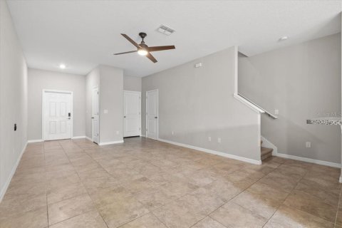 Townhouse in Tampa, Florida 3 bedrooms, 154.5 sq.m. № 1440841 - photo 4